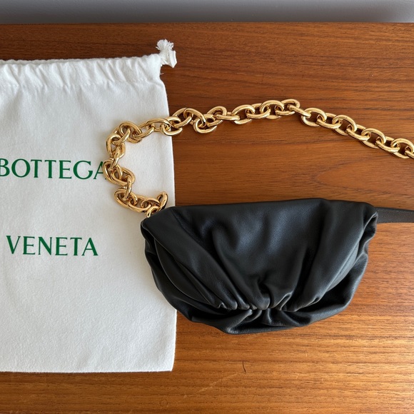 Bottega Veneta Chain Pouch Belt Bag in Black Leather - Picture 3 of 17